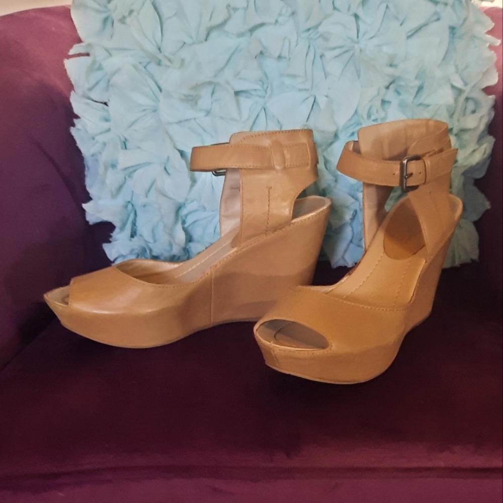 Kenneth Cole Reaction Platform Wedge Sandals